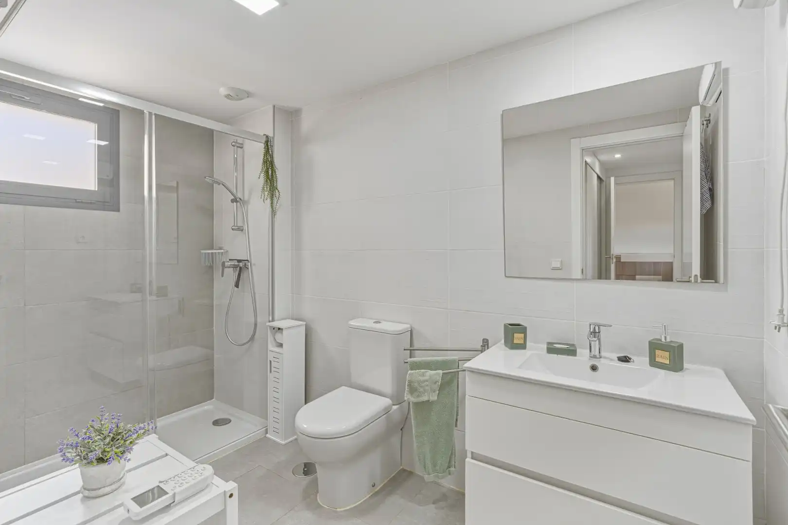 Bathroom of Ground floor for sale in Mijas  with Air Conditioner, Private garden and Terrace