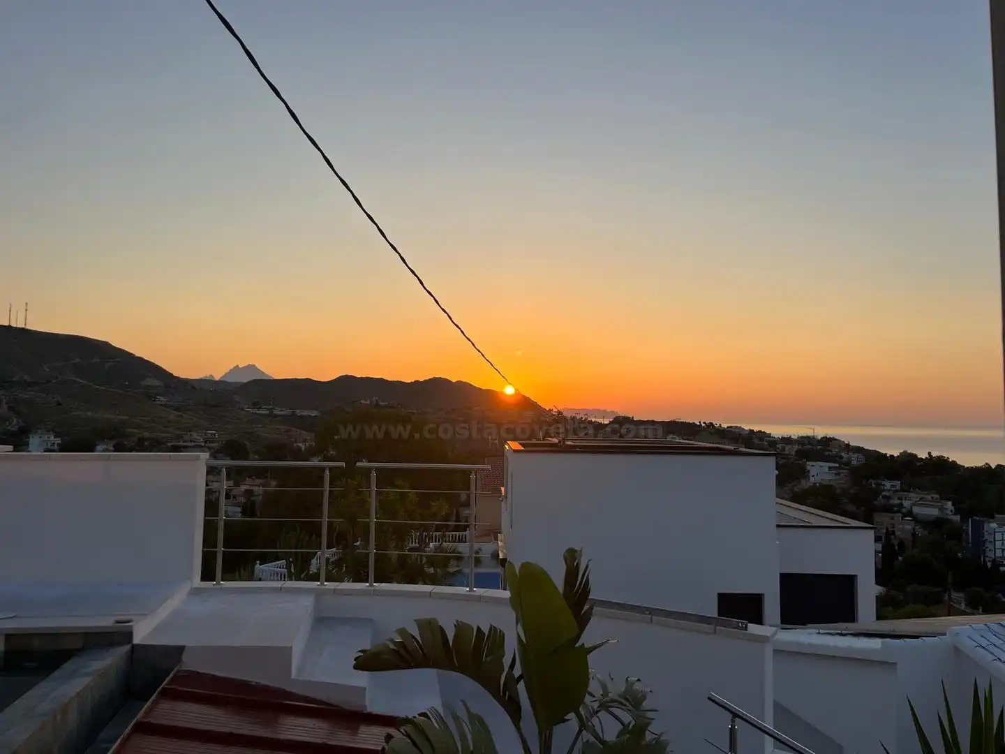 Vista exterior de Casa o chalet en venta en El Campello con Aire acondicionado, Jardín privado y Terraza