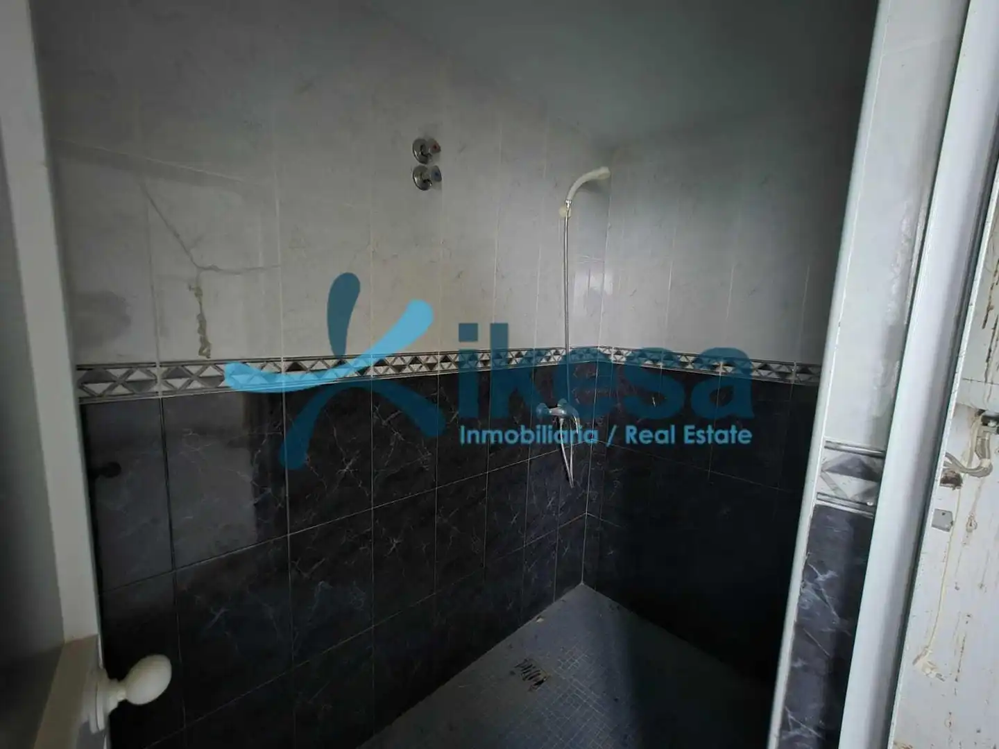 Business premises for sale in Santa Cruz del Comercio, imagen 8