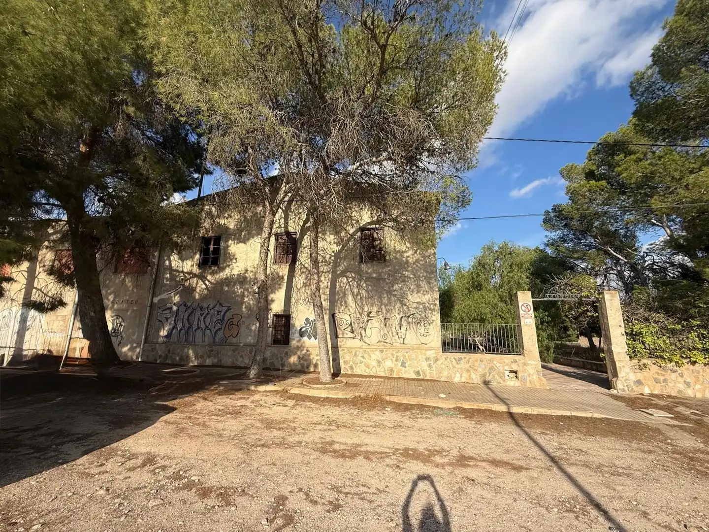 Außenansicht von Country house zum Verkauf in Monóvar  / Monòver mit Privatgarten und Schwimmbad