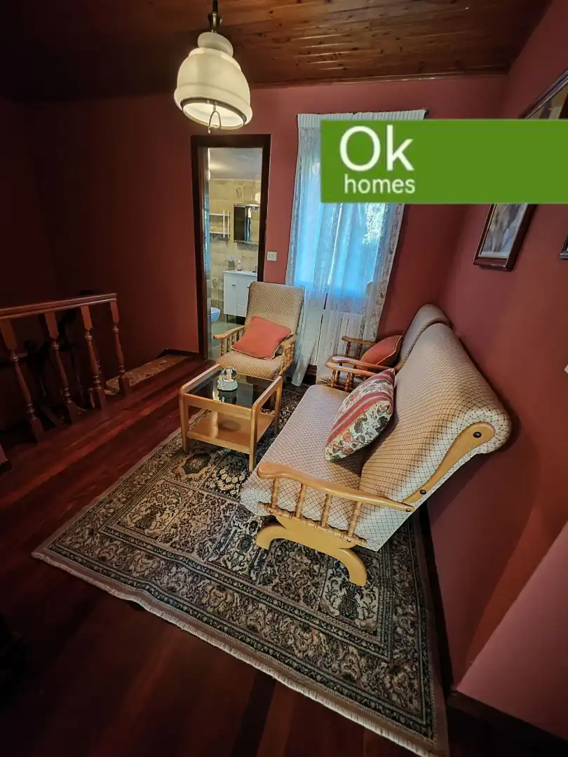 Sala de estar de Casa adosada en venta en Vilasantar con Calefacción, Jardín privado y Parquet