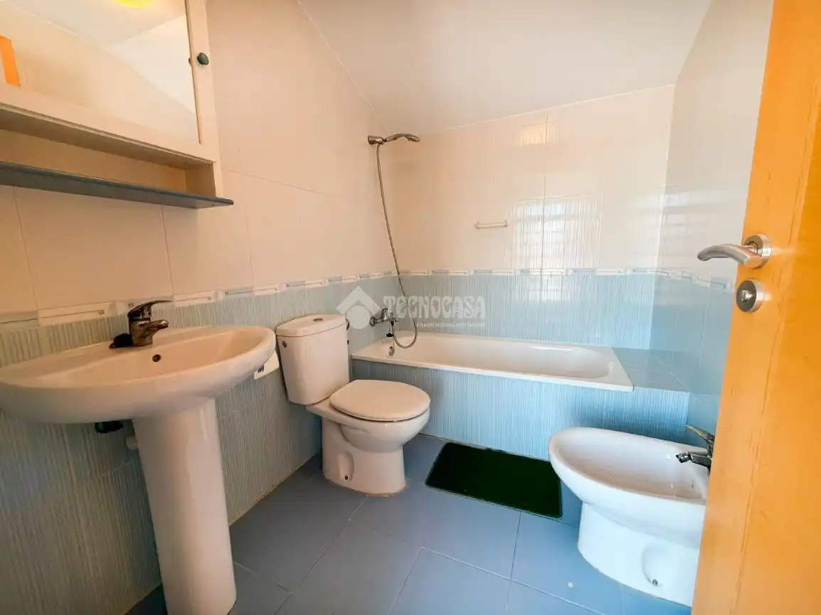 Bathroom of Flat for sale in Sobradiel  with Air Conditioner, Heating and Balcony
