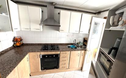 Kitchen of Flat for sale in Sant Andreu de la Barca  with Air Conditioner and Balcony