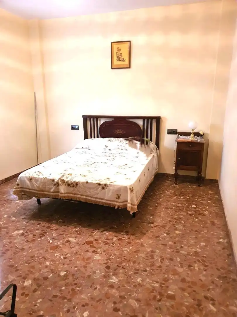 Habitación de Piso en venta en Quesada con Calefacción y Terraza