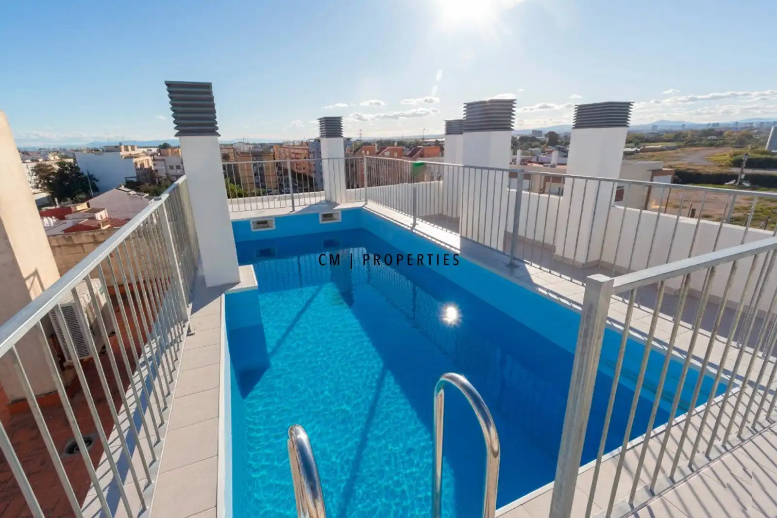 Schwimmbecken von Wohnung zur Miete in Valencia mit Terrasse, Abstellraum und Schwimmbad