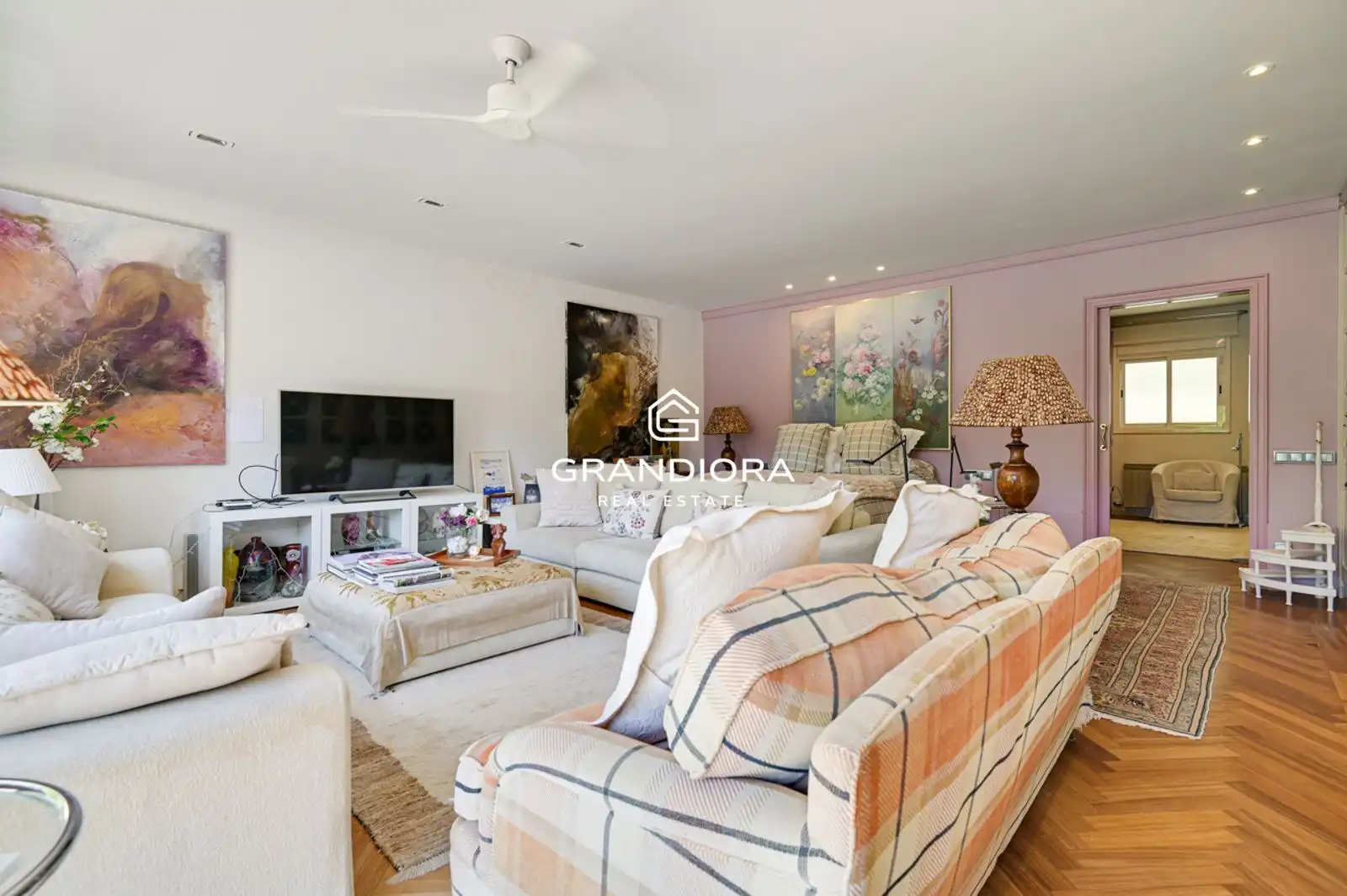 Living room of Houses for sale in El Masnou  with Air Conditioner, Terrace and Swimming Pool
