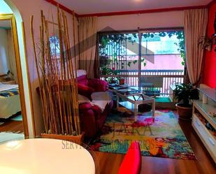 Sala d'estar de Apartament en venda en Vigo  amb Terrassa