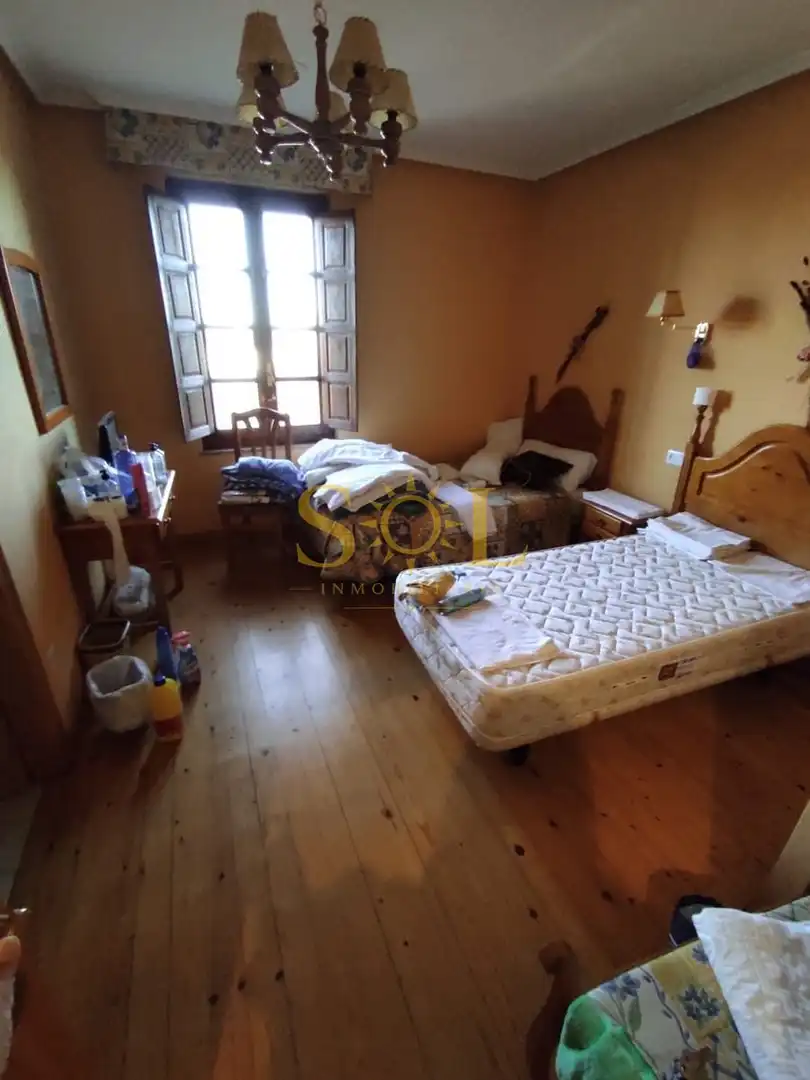 Schlafzimmer von Gebäude zum Verkauf in Luyego