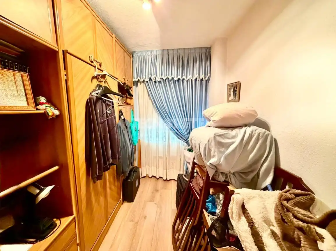 Bedroom of Flat for sale in Madrid
