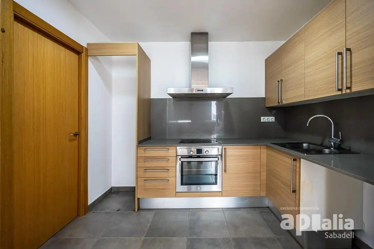 Küche von Wohnung zum Verkauf in Sabadell mit Heizung und Abstellraum