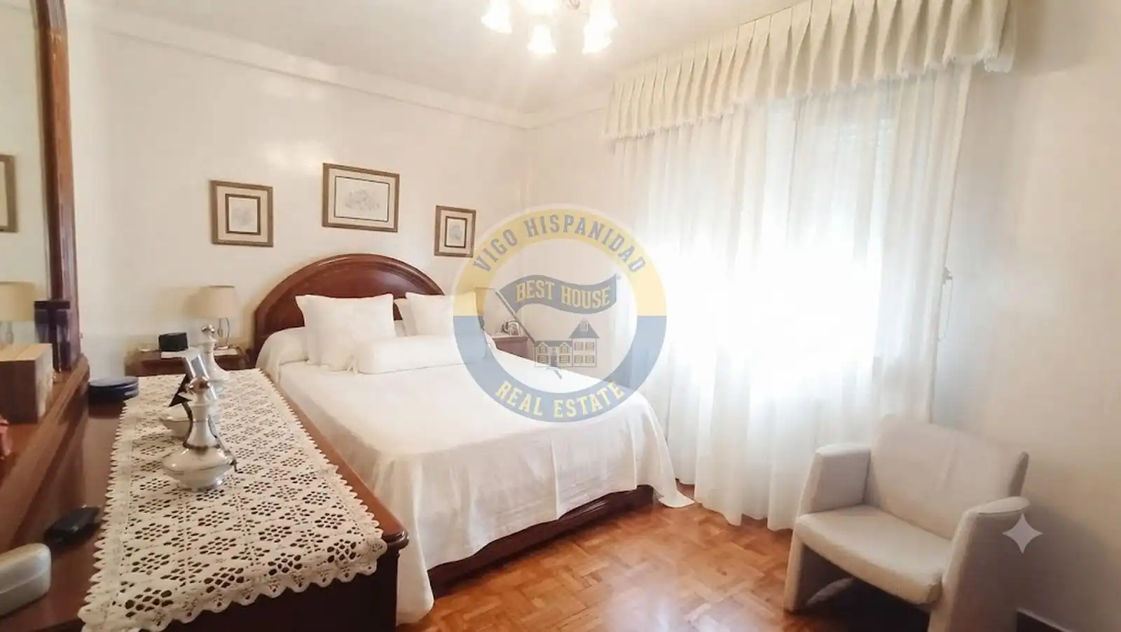 Habitación de Casa o chalet en venta en Vigo  con Calefacción y Amueblado