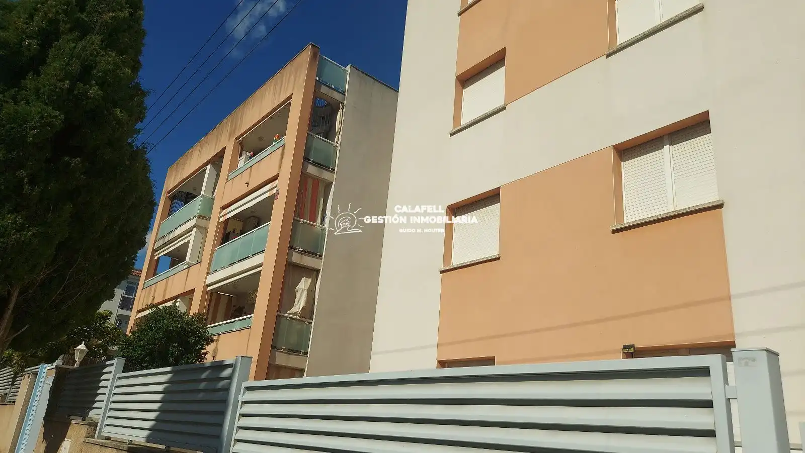 Vista exterior de Piso en venta en Cunit con Aire acondicionado, Jardín privado y Terraza