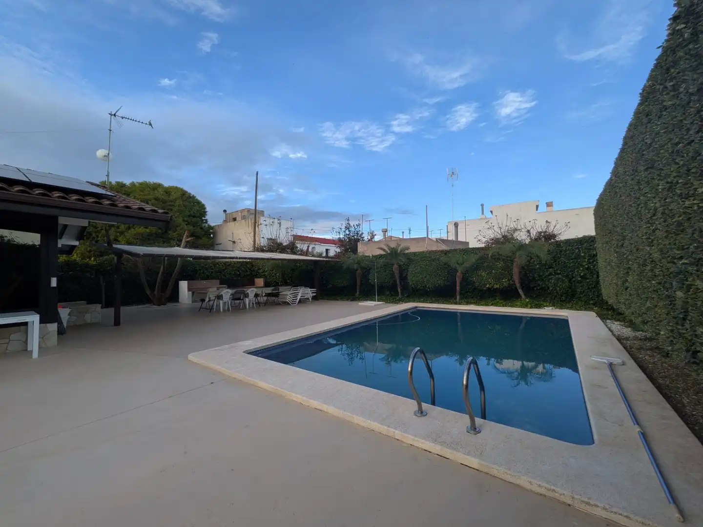 Schwimmbecken von Haus oder Chalet zum Verkauf in Burriana / Borriana mit Möbliert