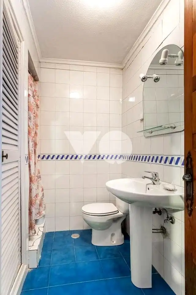 Baño de Casa o chalet en venta en Madrid con Aire acondicionado, Calefacción y Jardín privado