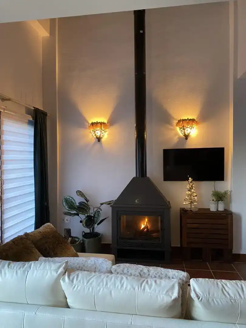 Wohnzimmer von Wohnung zur Miete in El Ronquillo mit Klimaanlage, Parkett und Möbliert