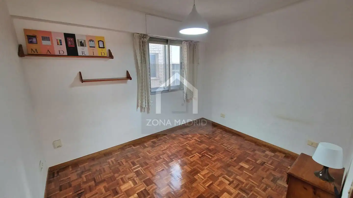 Bedroom of Flat for sale in Tetuán