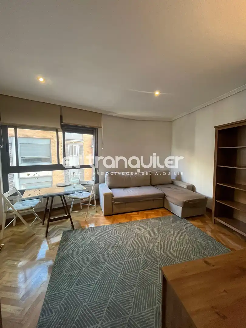 Wohnung zur Miete in Calle Doctor Mariani, Berruguete