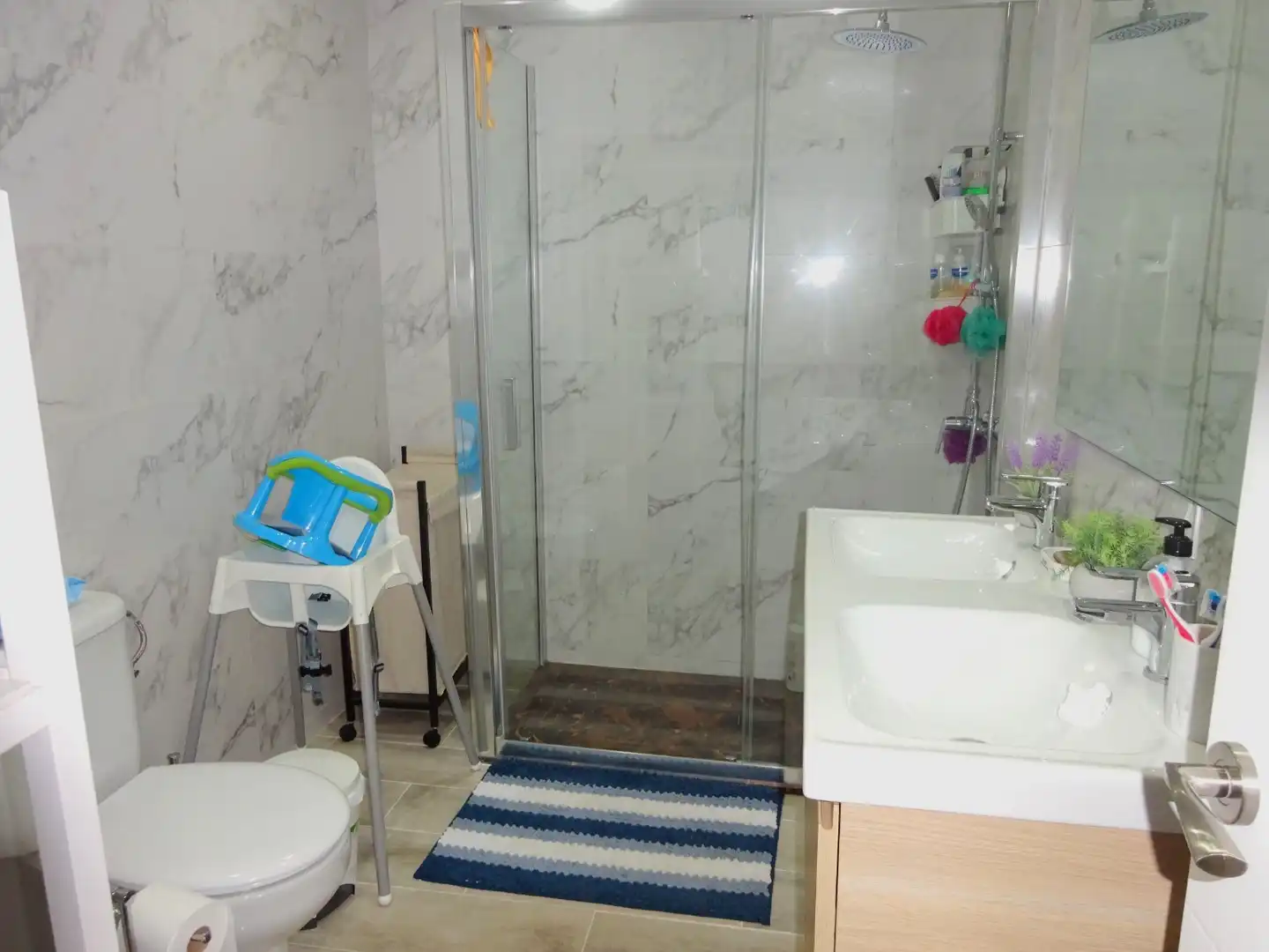 Bany de Casa o xalet en venda en Alhaurín de la Torre amb Aire condicionat, Jardí privat i Piscina