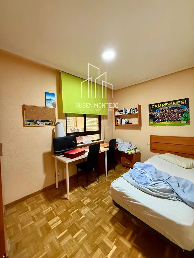 Schlafzimmer von Wohnung zur Miete in Salamanca mit Heizung, Parkett und Terrasse