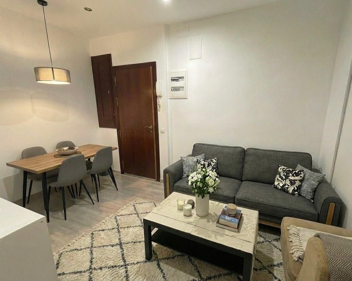 Sala de estar de Piso en venta en  Madrid Capital con Calefacción, Horno y Lavadora