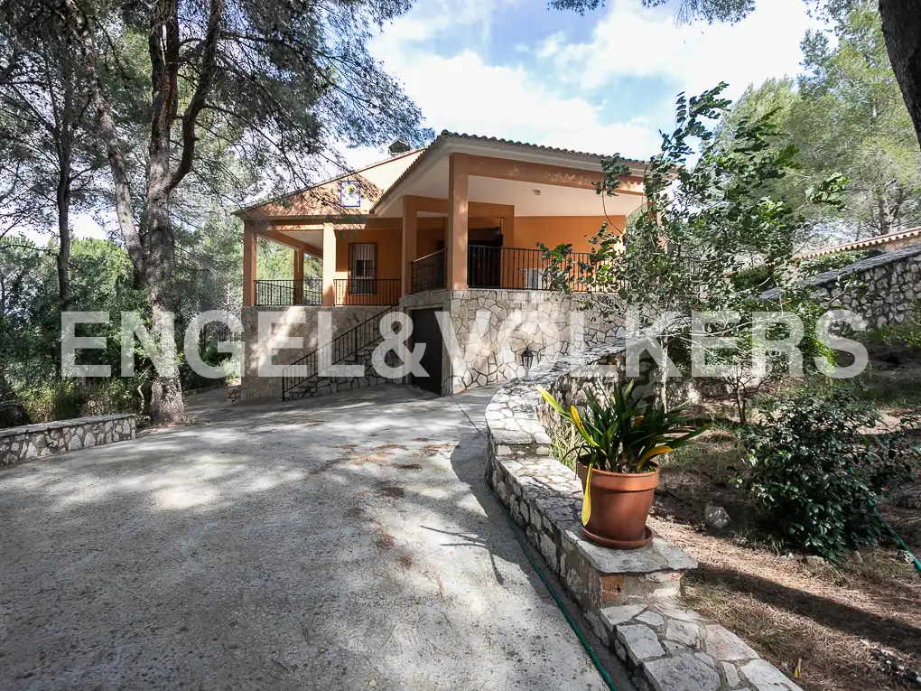 Vista exterior de Casa o xalet en venda en Carcaixent amb Calefacció, Jardí privat i Terrassa