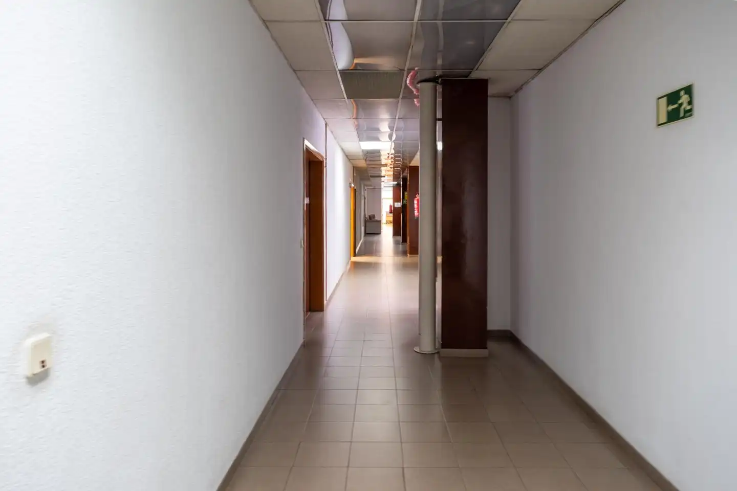 Office space for sale in Senador Castillo Olivares 14, imagen 3