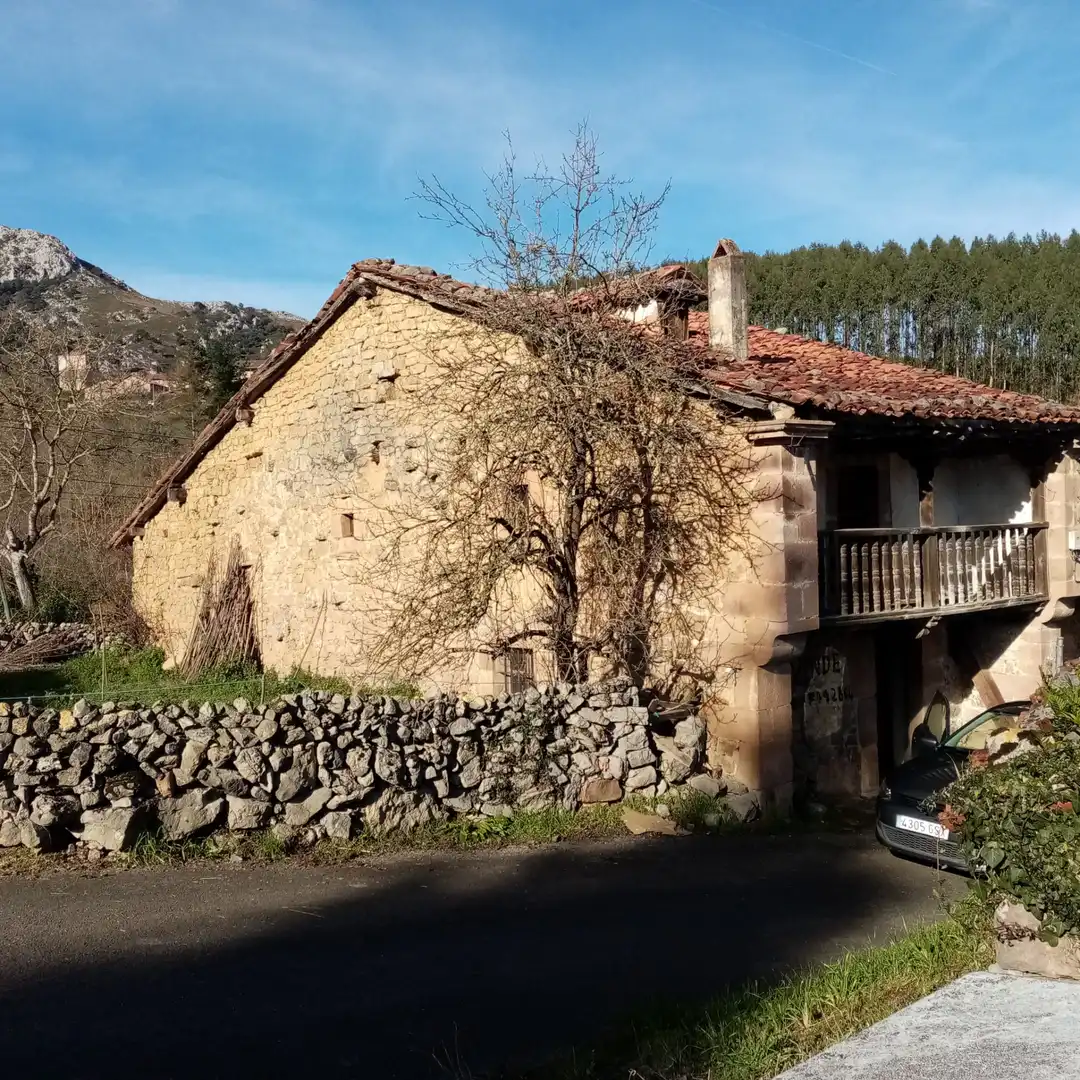 Vista exterior de Casa o chalet en venta en Cabuérniga