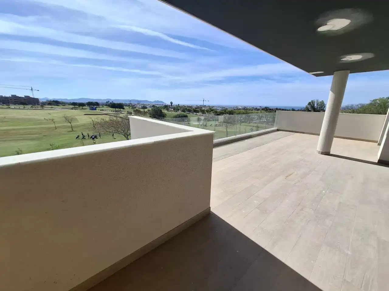 Terraza de Piso en venta en  Almería Capital con Parquet, Terraza y Piscina comunitaria