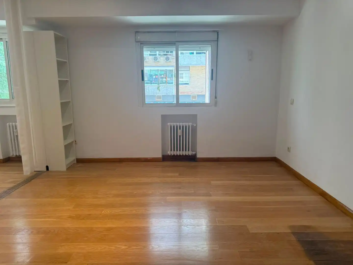 Schlafzimmer von Wohnung zur Miete in Madrid mit Heizung und Schwimmbad
