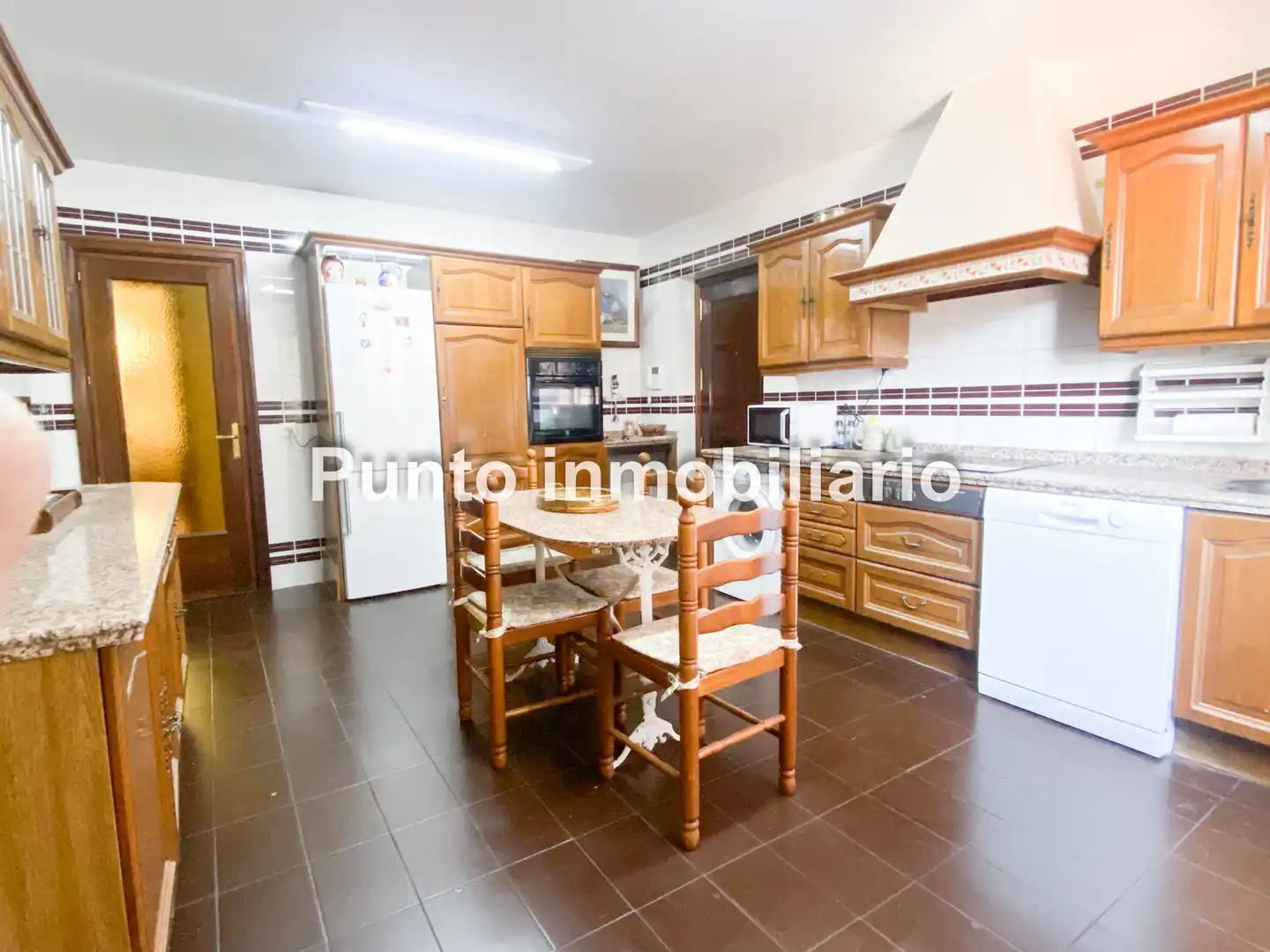 Cuina de Pis en venda en Valladolid amb Calefacció, Parquet i Terrassa