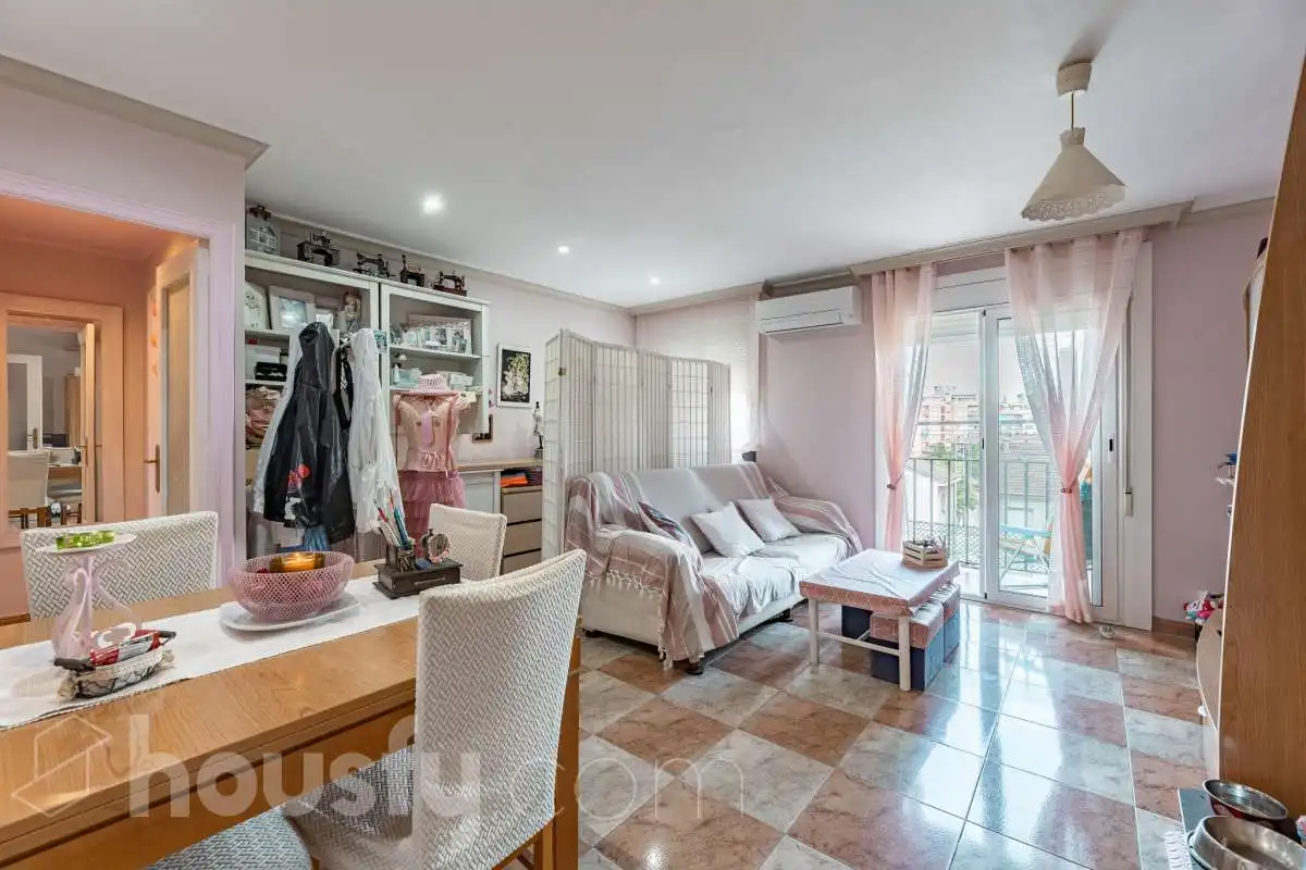 Appartamento con terrazza in vendita a Carrer de Sabadell .