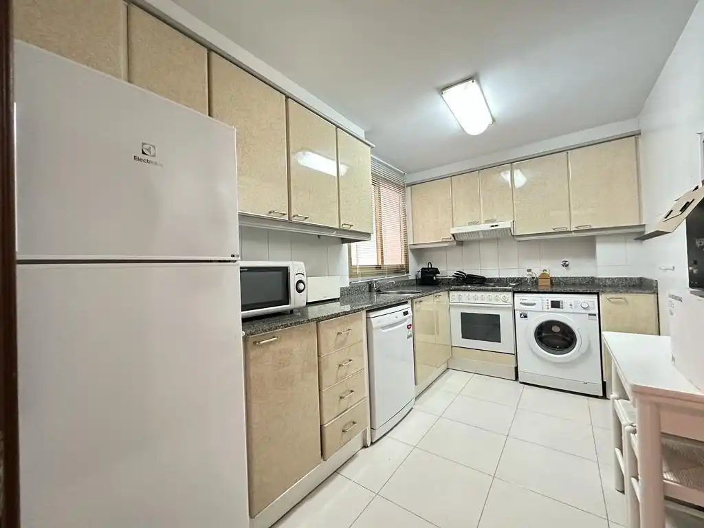 Cocina de Apartamento de alquiler en Tossa de Mar con Aire acondicionado, Jardín privado y Terraza