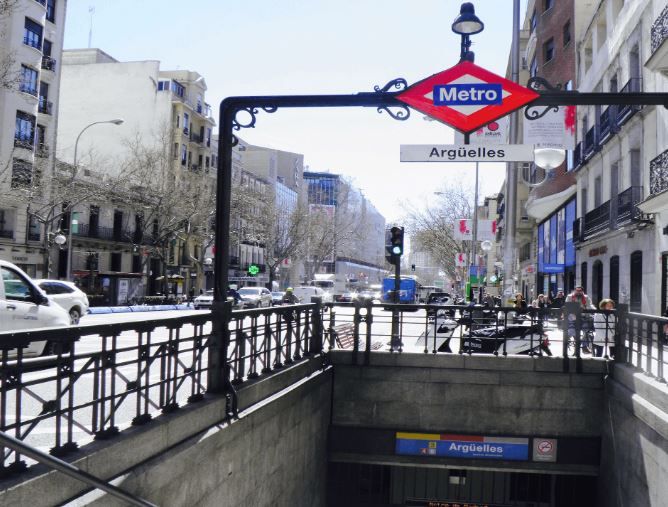 Vista exterior de Pis en venda en  Madrid Capital amb Aire condicionat, Calefacció i Moblat