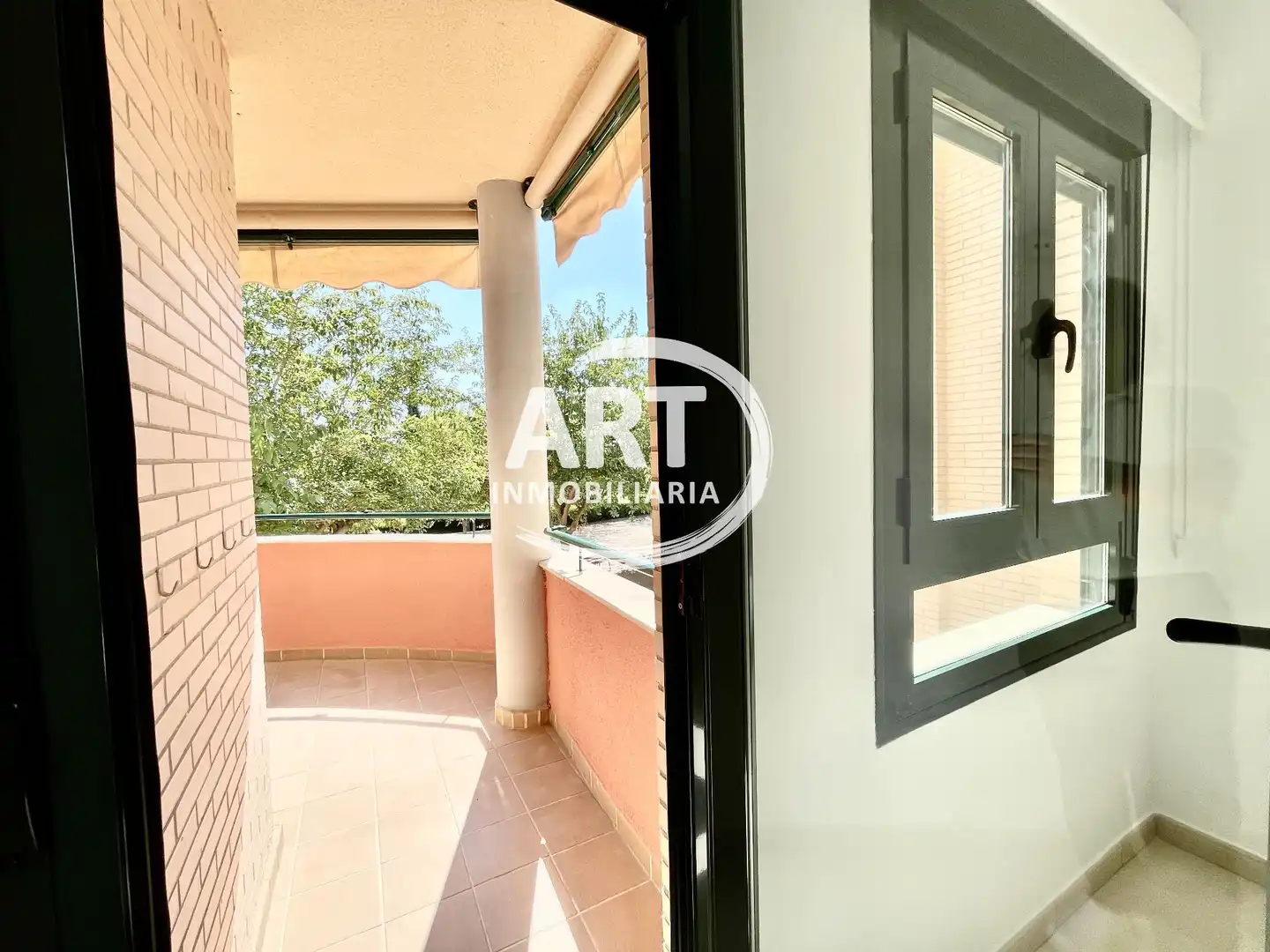 Balcony of Flat for sale in La Pobla de Vallbona  with Air Conditioner, Heating and Terrace