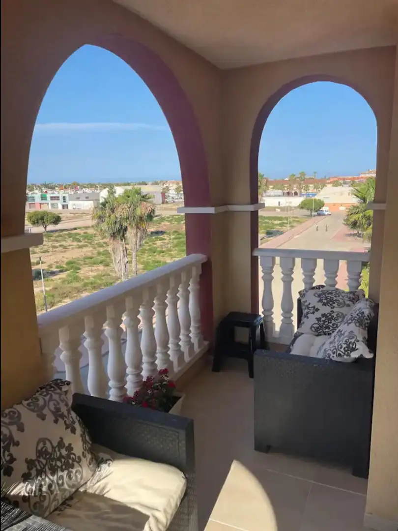 Terrassa de Apartament de lloguer en Los Alcázares amb Aire condicionat, Calefacció i Piscina