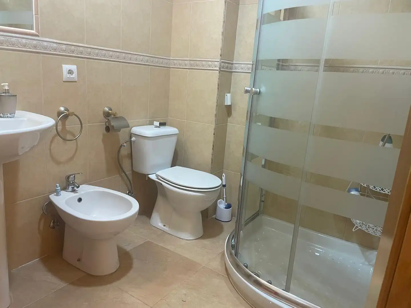 Bathroom of Flat for sale in Malagón  with Air Conditioner, Heating and Storage room