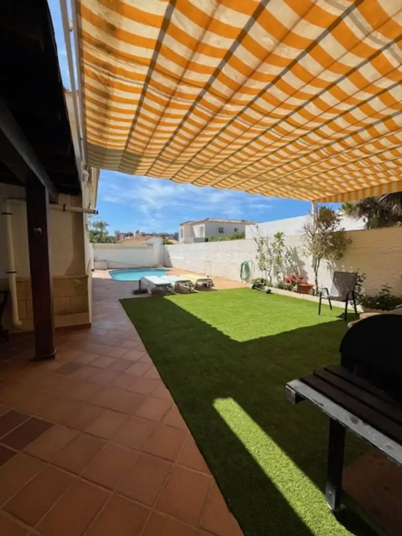 Casa o xalet en venda a Entremares