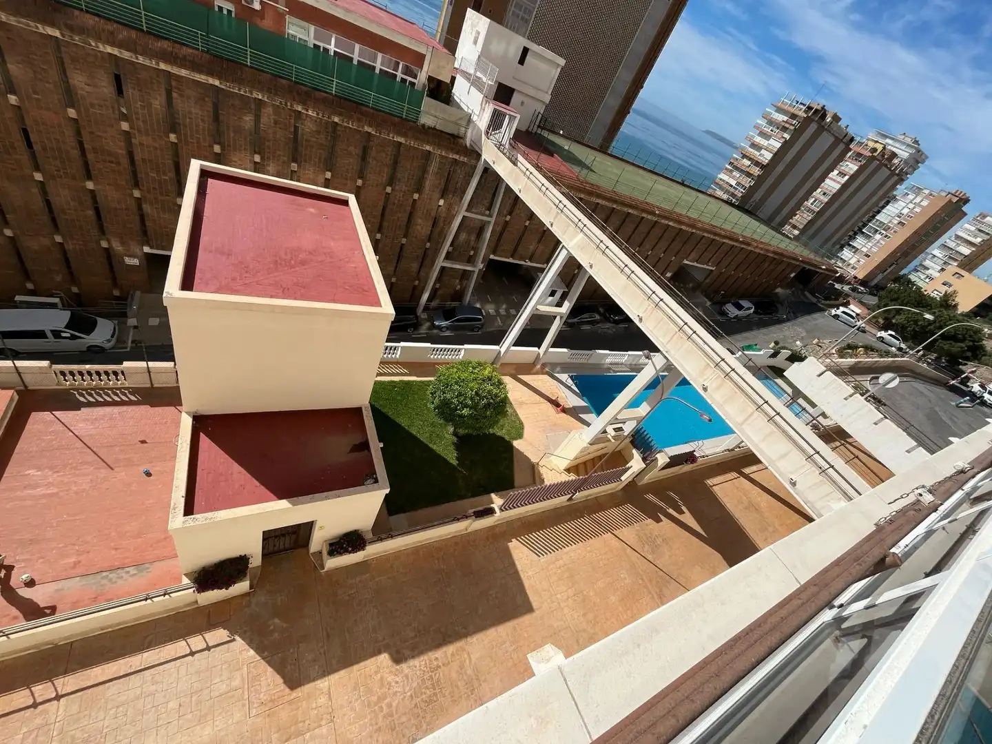 Piscina de Piso en venta en Alicante / Alacant con Aire acondicionado, Terraza y Amueblado