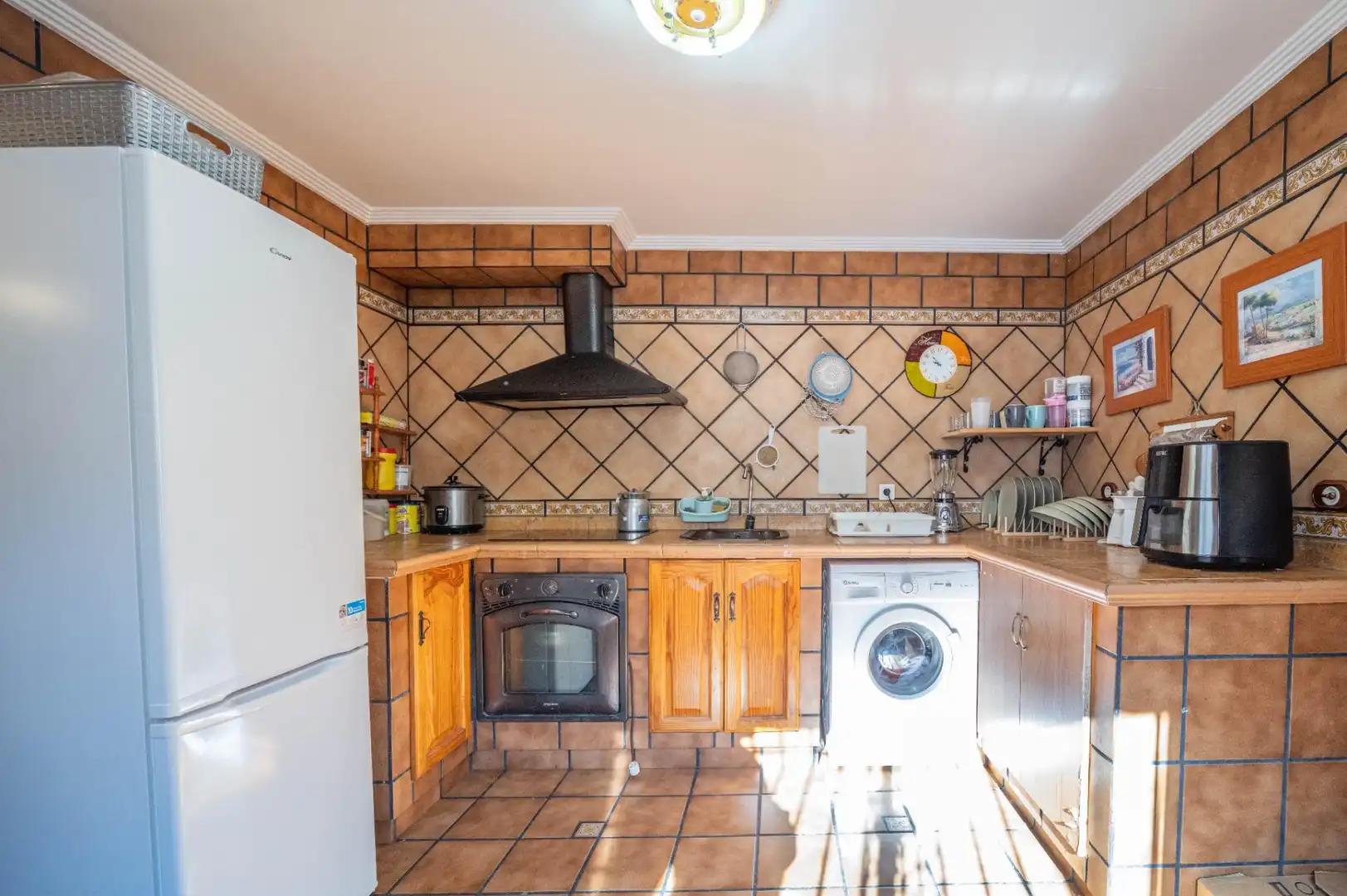 Cuina de Casa o xalet en venda en Las Gabias amb Aire condicionat i Balcó