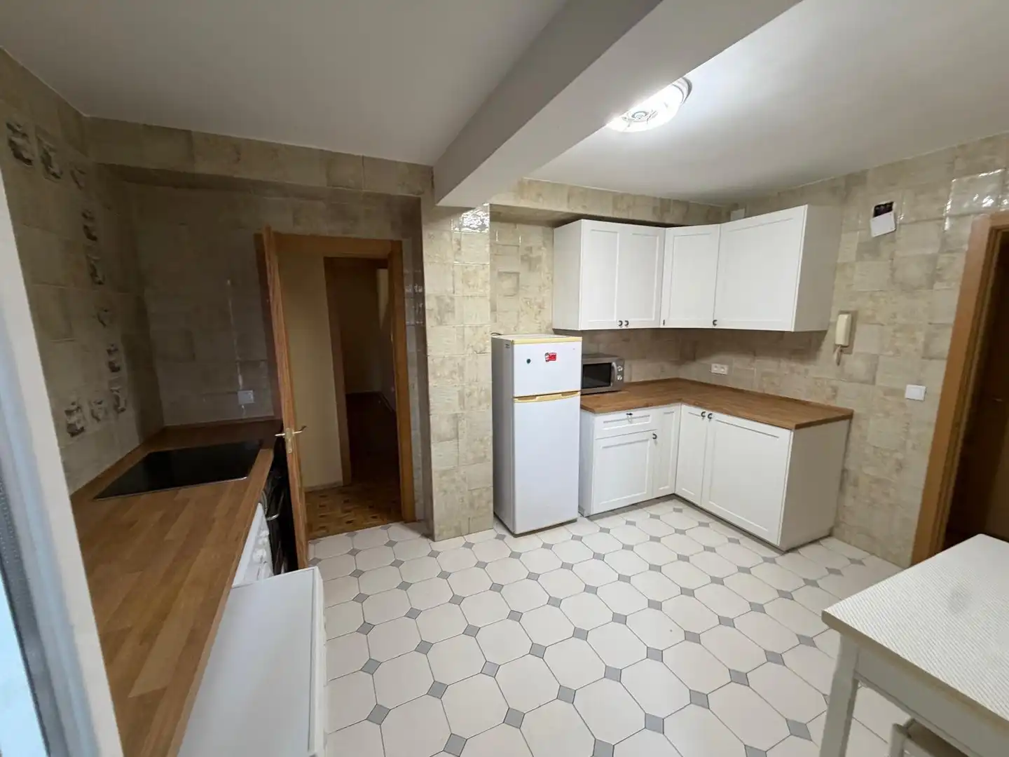 Cuina de Apartament de lloguer en Valladolid amb Terrassa