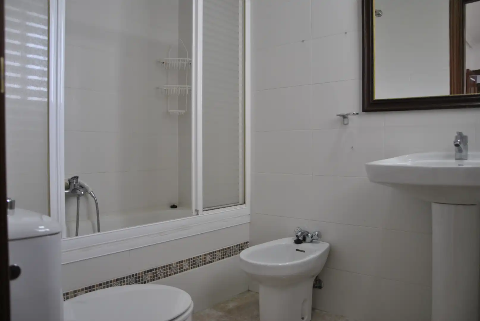 Baño de Casa adosada en venta en Plasencia con Aire acondicionado, Calefacción y Terraza