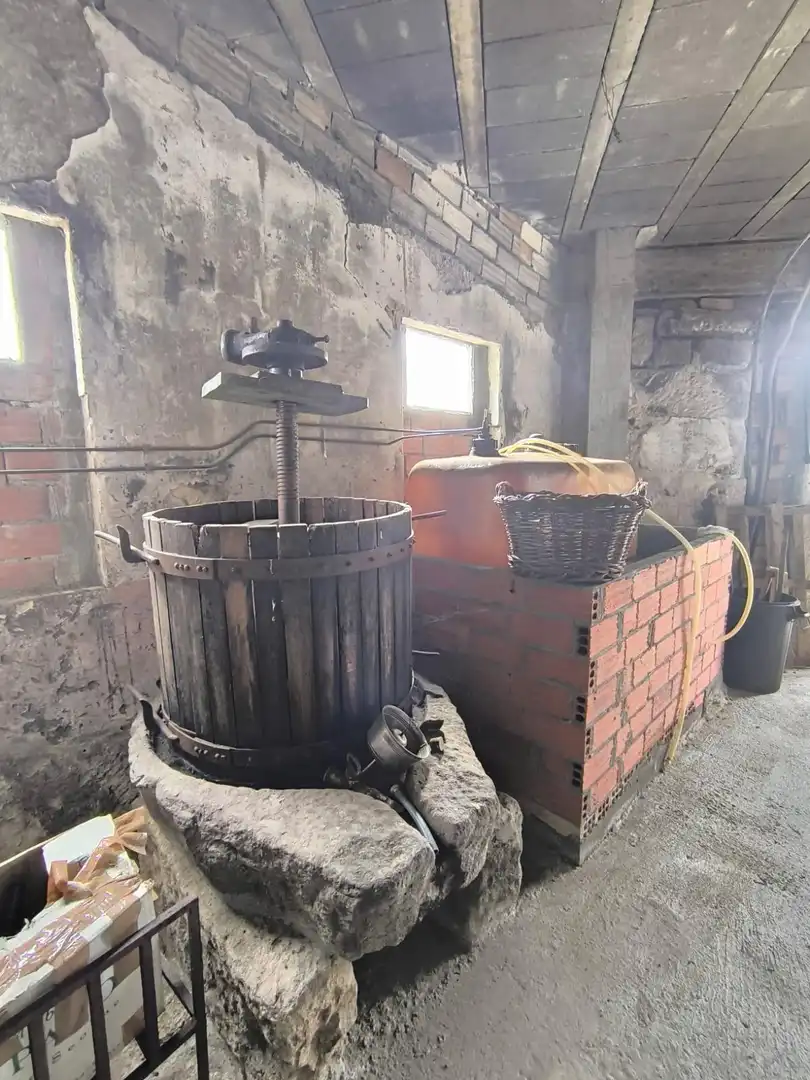 Vista exterior de Casa o xalet en venda en Gondomar amb Calefacció i Balcó
