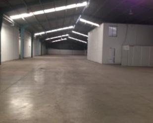 Industrial buildings to rent in Santiponce