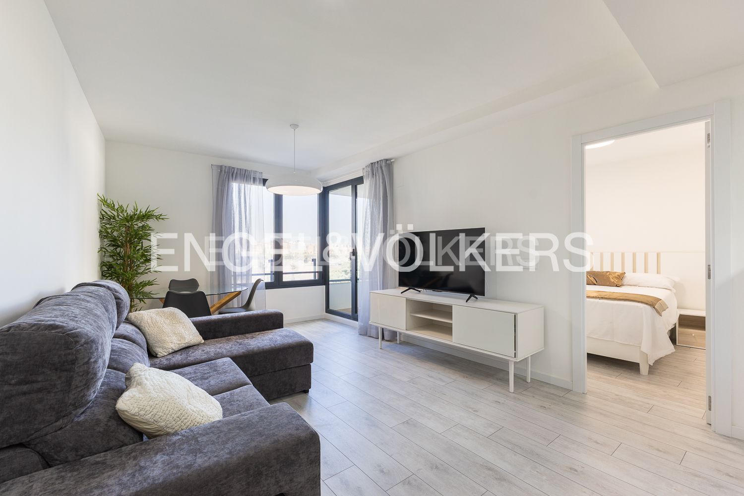 Sala d'estar de Apartament de lloguer en  Valencia Capital amb Aire condicionat, Calefacció i Jardí privat