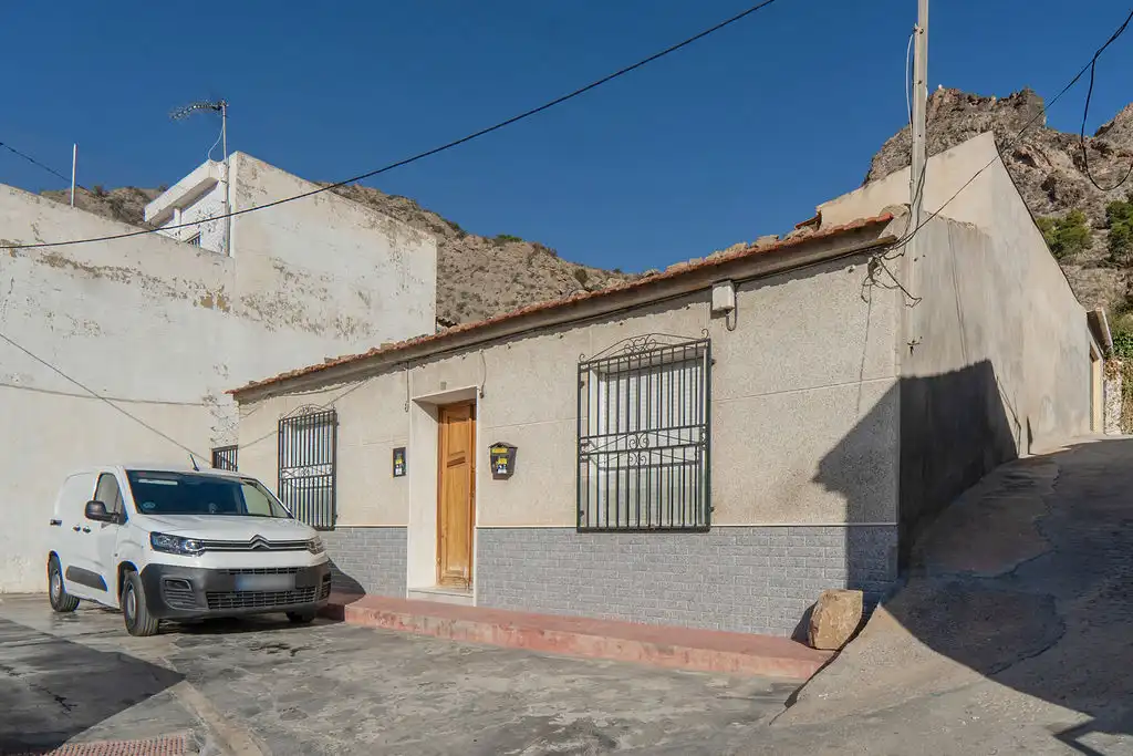 Vista exterior de Casa adosada en venda en Redován