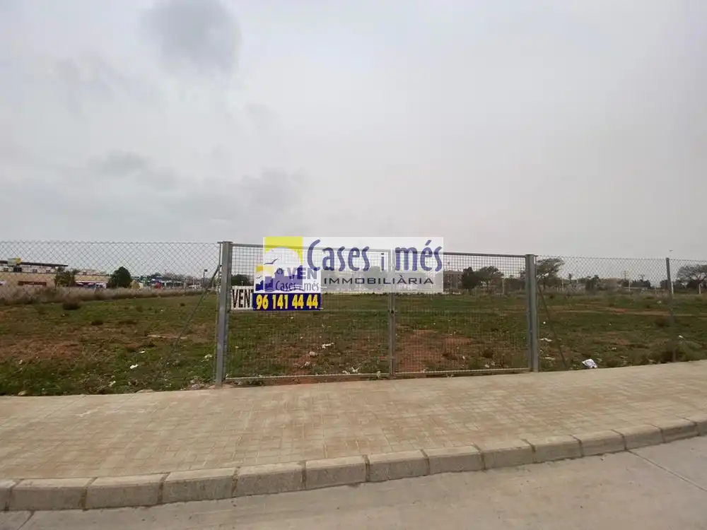 Terreno industrial en venta en Puçol