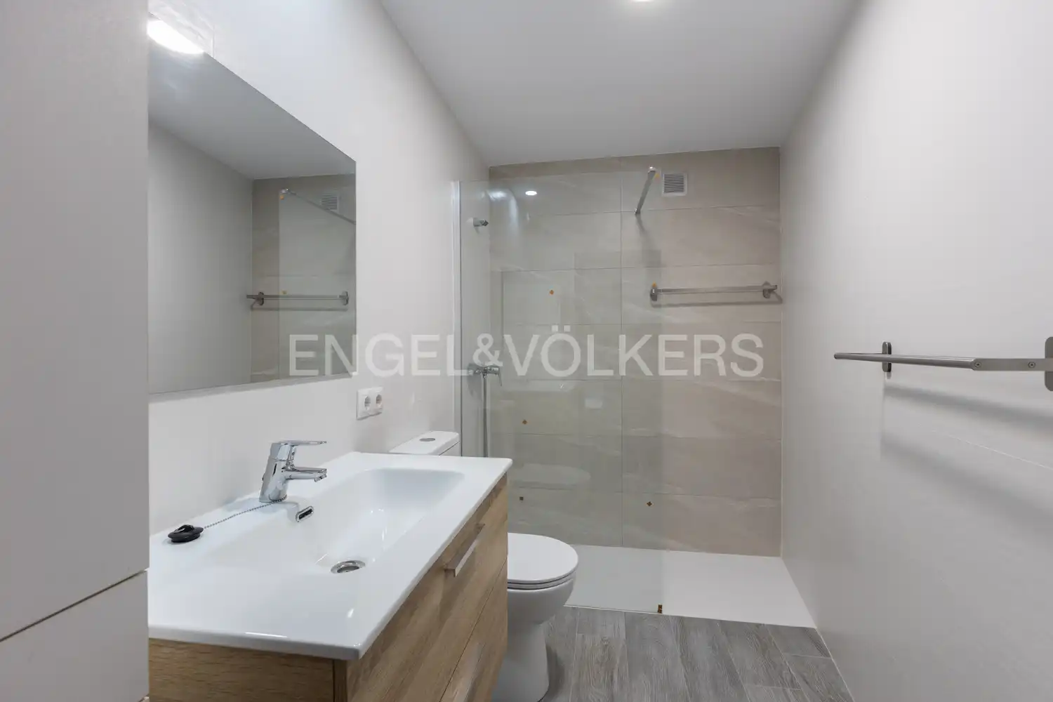 Baño de Piso de alquiler en Meliana con Calefacción, Terraza y Balcón