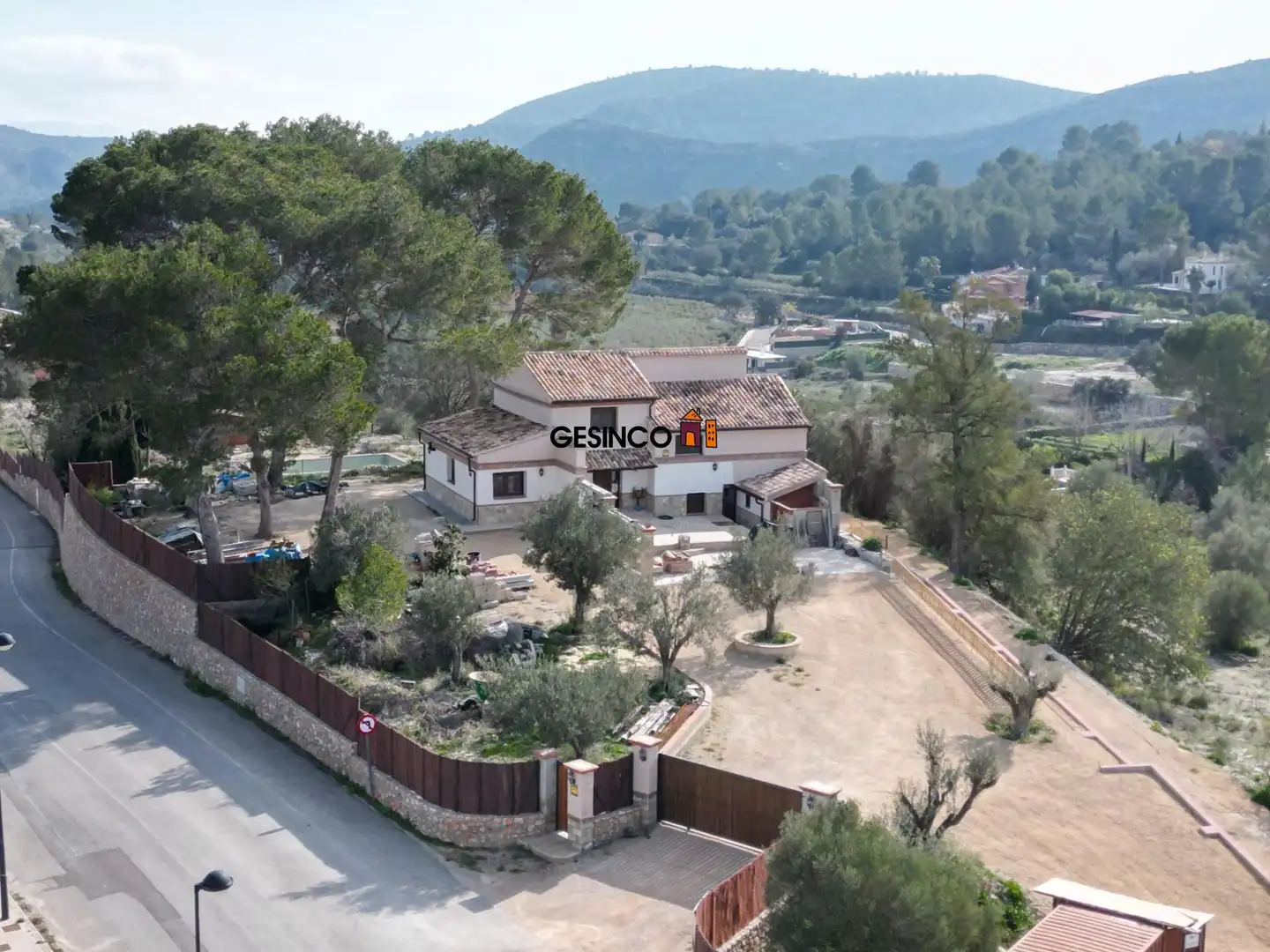 Xalet amb piscina en venda a Xàtiva