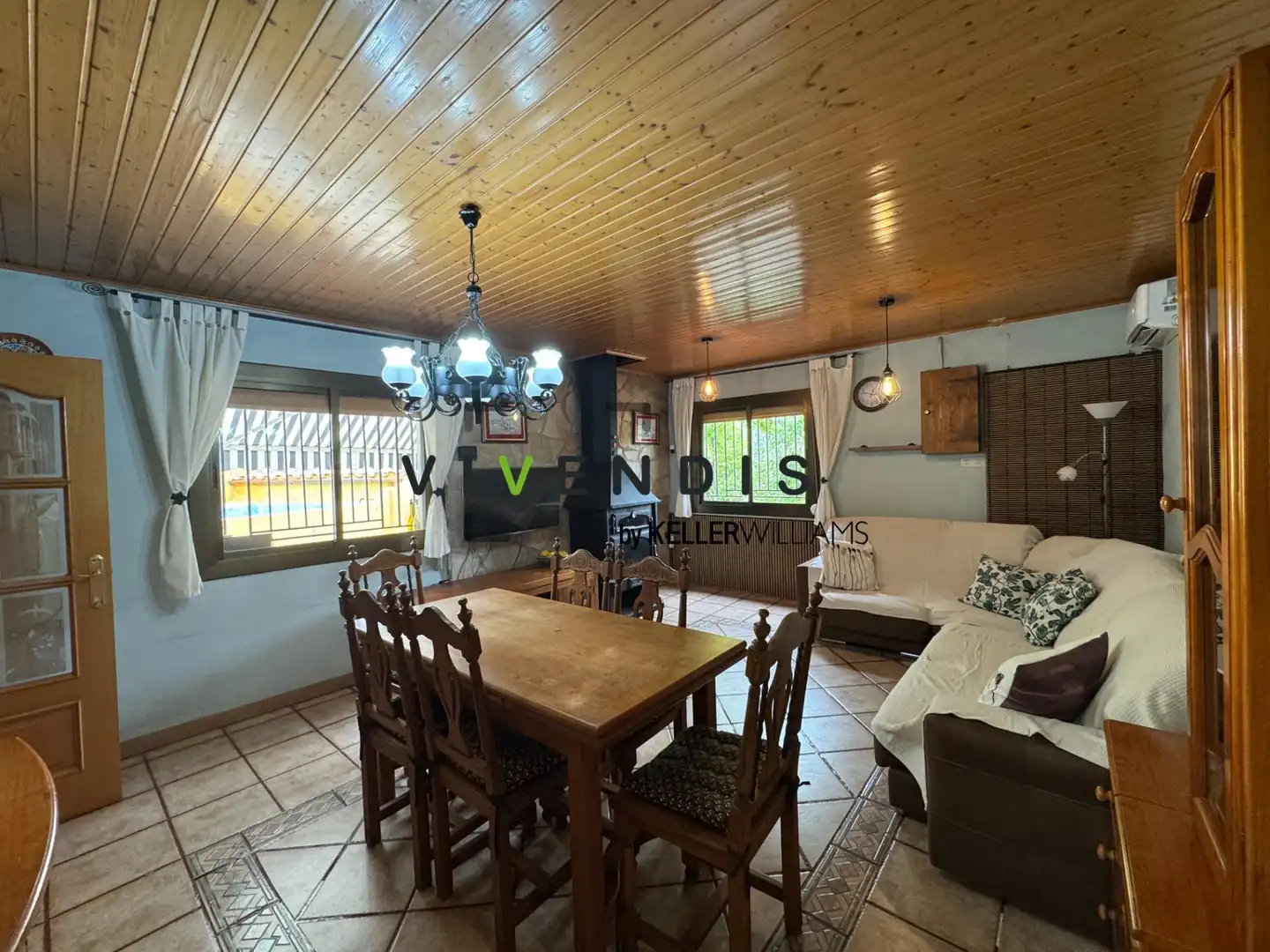 Comedor de Finca rústica en venta en Corbera de Llobregat