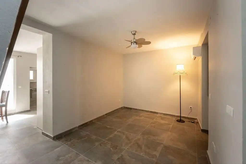 Casa aparellada amb jardí en venda a Centro, imagen 18